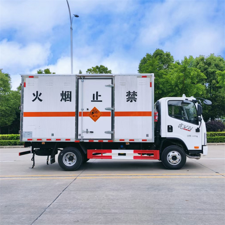 易燃车辆